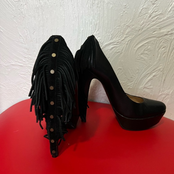 Report Signature Targee Black Fringe Platform Pumps! - Picture 5 of 5
